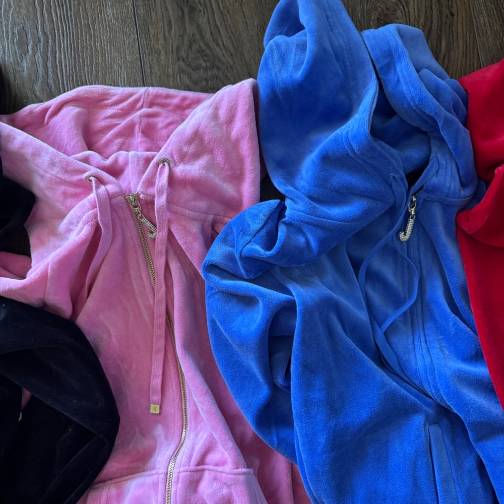 Juicy Couture Velour Zip-up Hoodies size Medium